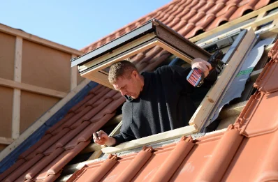 Pose de fenêtres de toit Velux à Roquepine